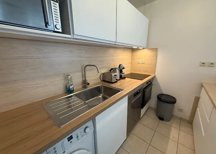 Deux Centre Proche Tram