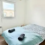 Deux Centre Proche Tram Apartamento *