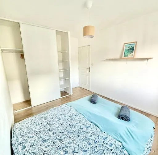 Deux Centre Proche Tram Apartamento *