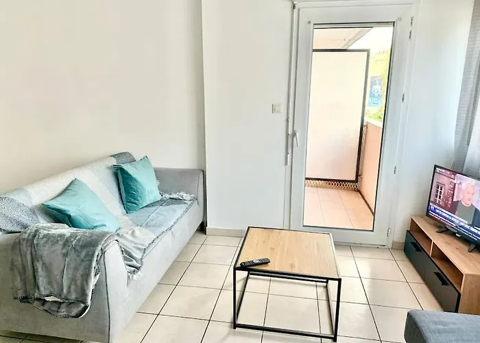 Deux Centre Proche Tram