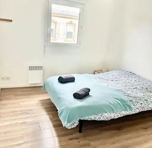 Deux Centre Proche Tram *