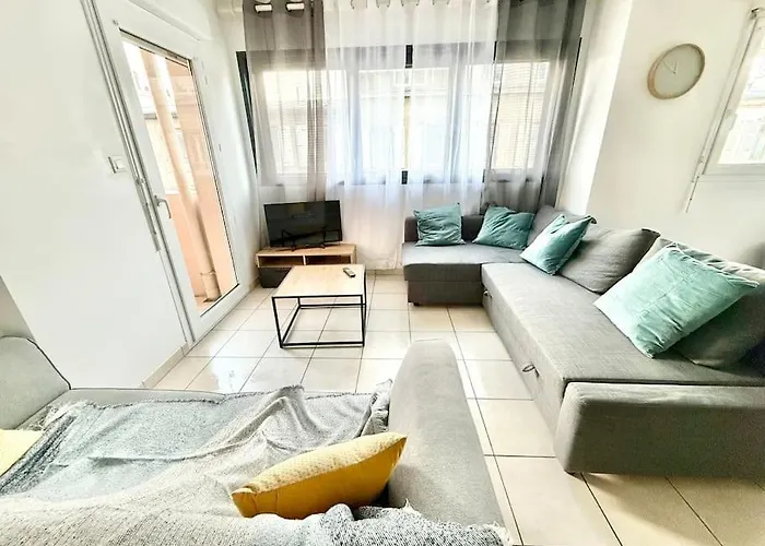 Deux Centre Proche Tram